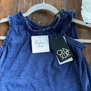 ⭐️SALE 3 for $30 UNDER $15 BLUE SHORT SLEEVE SHIRT